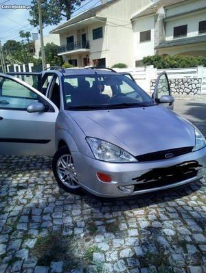 Ford Focus 1.8 tddi Maio/00 - à venda - Ligeiros