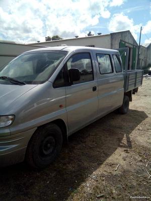 Hyundai H-1 Hyundai H-1 TD 2.5 Maio/03 - à venda - Ligeiros