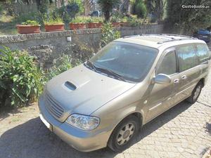 Kia Carnival 2,9 CRDI Junho/02 - à venda - Monovolume /