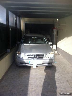 Mercedes-Benz C 220 C 220 CDI 143CV Outubro/03 - à venda -