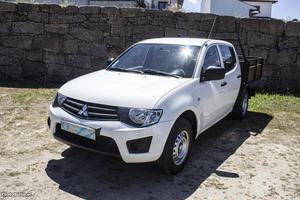 Mitsubishi L DiD 4x2 w Julho/13 - à venda - Ligeiros