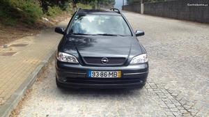 Opel Astra v Outubro/98 - à venda - Ligeiros