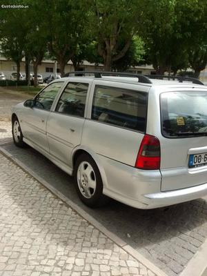 Opel Vectra Caravan v Julho/00 - à venda - Ligeiros