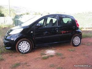 Peugeot 107 DIESEL 5 LUGARES Fevereiro/07 - à venda -