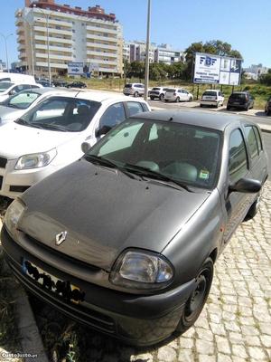 Renault Clio 1.2 Rt Abril/01 - à venda - Ligeiros