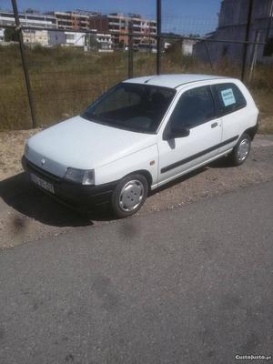 Renault Clio 1.2 gasolina Julho/95 - à venda - Ligeiros