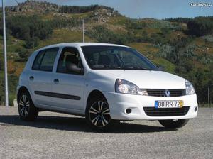 Renault Clio 1.2i 5 Portas Junho/10 - à venda - Ligeiros