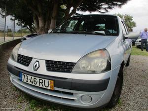 Renault Clio 1.2i Outubro/01 - à venda - Ligeiros