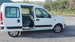 Renault Kangoo 1.5 dci 5 lugares Fevereiro/05 - à venda -