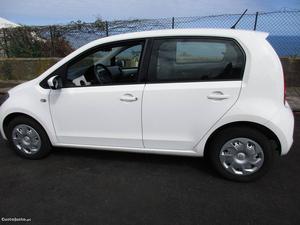 Seat Mii style 75 cv  Outubro/13 - à venda - Ligeiros