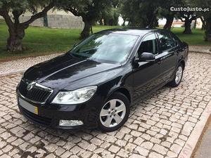 Skoda Octavia 1.6 TDi SportLine Fevereiro/10 - à venda -