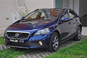 Volvo V40 Cross Country D2 Maio/15 - à venda - Ligeiros