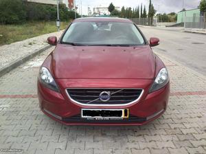 Volvo V40 V D2 Dezembro/13 - à venda - Ligeiros