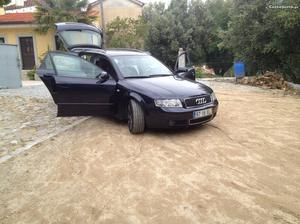 Audi A4 1.9 tdi 130cv Maio/02 - à venda - Ligeiros