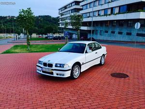 BMW 320 i Março/96 - à venda - Descapotável / Coupé,