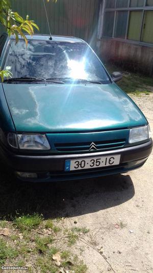 Citroën Saxo 1.5 D / 5 lugares Março/97 - à venda -