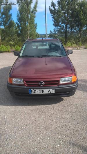 Opel Astra 1.4 kat Abril/92 - à venda - Ligeiros