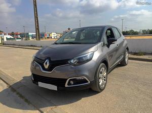 Renault Captur 1.5 dCi Sport EDC Maio/14 - à venda -