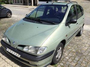 Renault Mégane 1.4 Julho/98 - à venda - Ligeiros