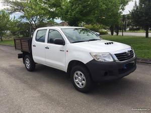 Toyota Hilux 4x4 5 lugares Dezembro/11 - à venda - Pick-up/