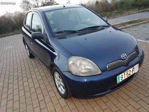 Toyota Yaris vvt i 5 portas Março/00 - à venda - Ligeiros