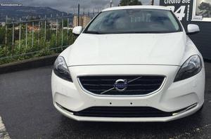 Volvo V40 D2 Momentum Novembro/12 - à venda - Ligeiros