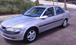 Opel Vectra  Dit cd Junho/98 - à venda - Ligeiros