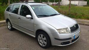 Skoda Fabia Break 1.4 TDi Março/05 - à venda - Ligeiros