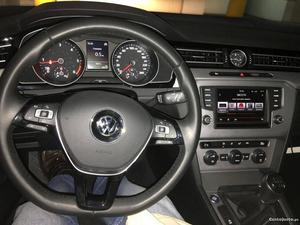 VW Passat 2.0 TDI 150 cv Dezembro/15 - à venda - Ligeiros