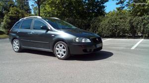 Fiat Croma  JTD Abril/06 - à venda - Ligeiros