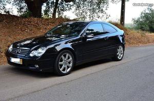 Mercedes-Benz C 220 Avantgarde Março/02 - à venda -