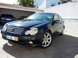 Mercedes-Benz C 220 sportcoupe Abril/02 - à venda -