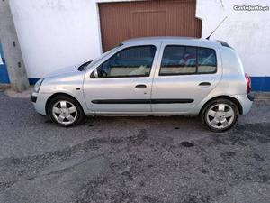 Renault Clio 1.5 d Março/02 - à venda - Ligeiros