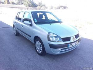 Renault Clio CV 63EUR/MÊS Junho/03 - à venda -