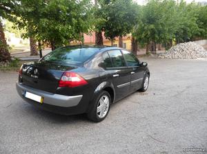 Renault Mégane 15cdi 90vc ac Dezembro/03 - à venda -