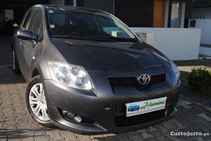 Toyota Auris 1.4 D4D Maio/07 - à venda - Ligeiros