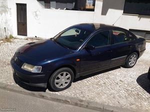 VW Passat 1.9 Teu Higline Novembro/97 - à venda - Ligeiros