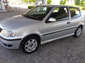 VW Polo 1.4 cil. 16 valv Maio/00 - à venda - Ligeiros