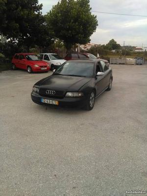 Audi A4 1.8 gasolina Janeiro/95 - à venda - Ligeiros