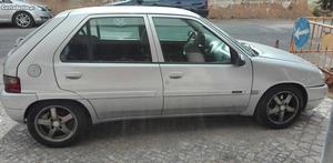 Citroën Saxo 1.1 Dezembro/00 - à venda - Ligeiros