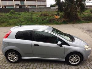 Fiat Grande Punto 1.3cdti sportvan Novembro/06 - à venda -