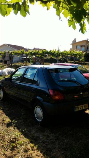 Ford Fiesta Fevereiro/96 - à venda - Ligeiros Passageiros,