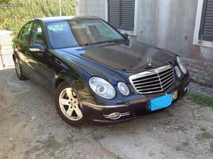 Mercedes-Benz E 220 Avantgarde Março/04 - à venda -