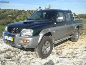 Mitsubishi L200 todo-o-terreno,5log Janeiro/04 - à venda -