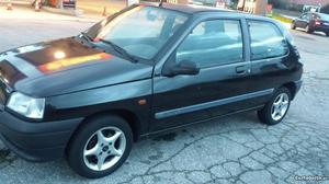 Renault Clio 1.2 Setembro/95 - à venda - Ligeiros