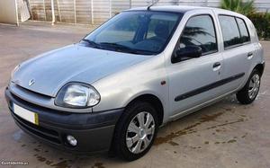 Renault Clio 1.2cc,5-portas Março/01 - à venda - Ligeiros