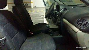 Renault Clio 2 fase Abril/03 - à venda - Ligeiros