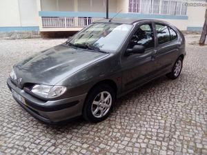 Renault Mégane 1.9 Diesel Abril/98 - à venda - Ligeiros