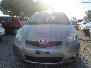 Toyota Yaris 1.4 D4d Maio/10 - à venda - Ligeiros