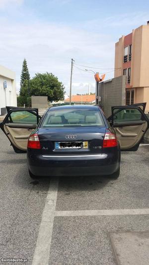 Audi A4 M5 Março/01 - à venda - Ligeiros Passageiros,